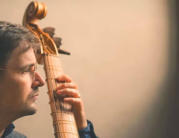 Stephen Moran playing the viola da gamba